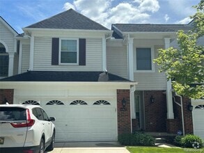 Building Photo - 41827 Yeats Dr