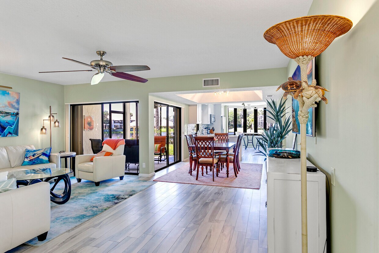 Primary Photo - 16997 Waterbend Dr