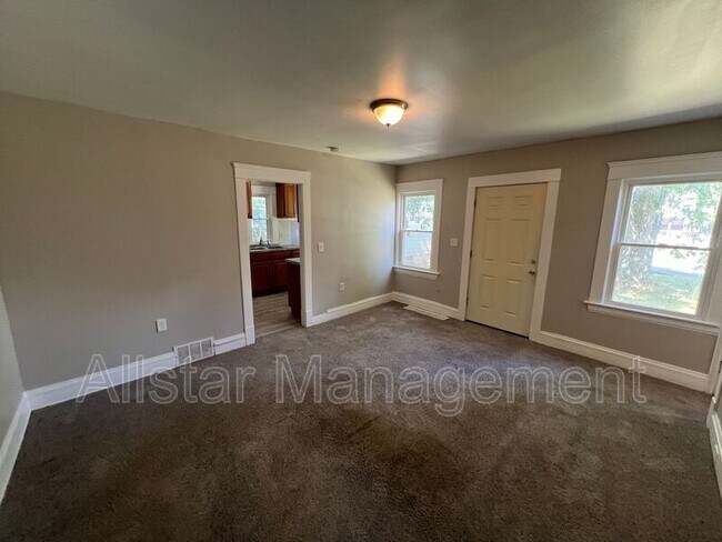 Foto del edificio - 13316 Chapelside Ave