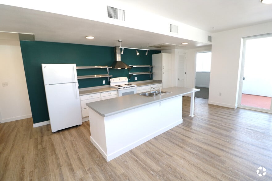 Zocalo Apts in Downtown ABQ