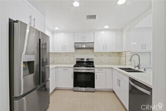 Building Photo - 1598 Long Beach Blvd