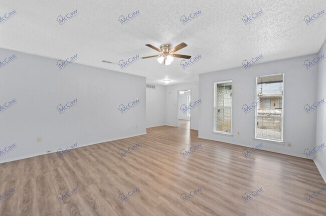 Foto del edificio - **Section 8 Accepted** Adorable 2/1.5 Dupl...