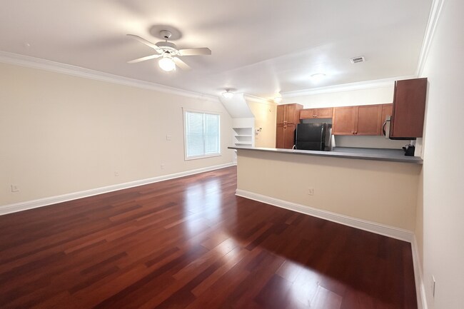 Building Photo - PRE-LEASING FOR AUGUST 6TH, 2026!