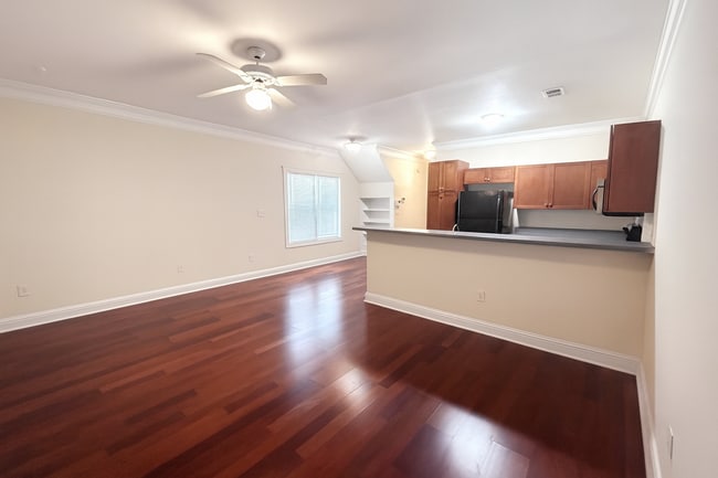 Building Photo - PRE-LEASING FOR FALL 2026!