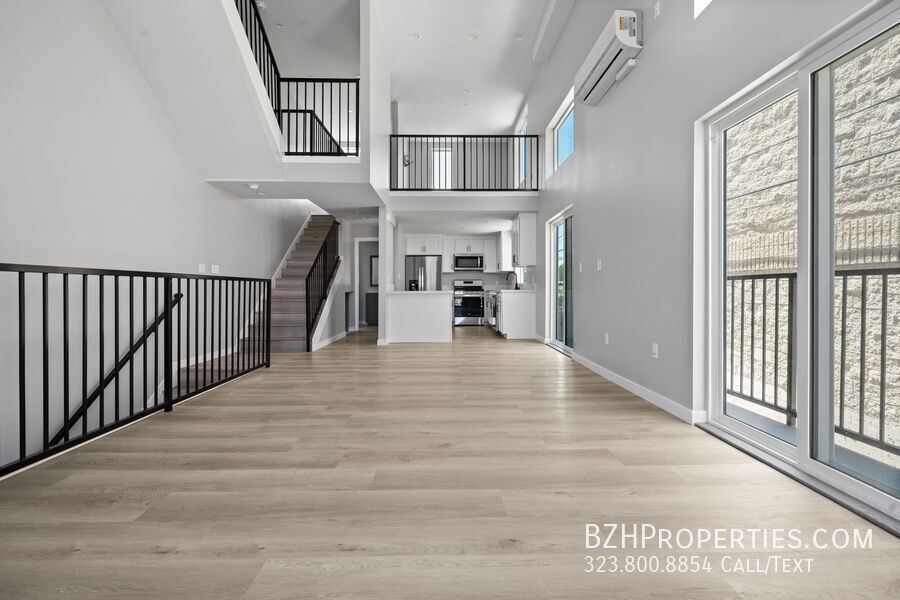 Primary Photo - Beautiful Modern Duplex in the heart of No...