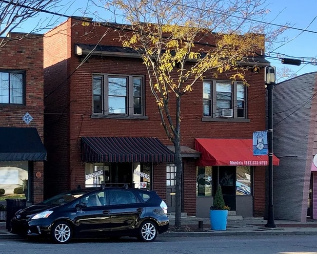 Photo - 2065 Beechmont Ave Apartment