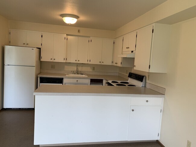 Building Photo - 202 La Villa Dr