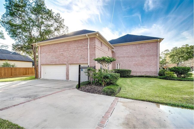 Foto del edificio - 1 Shannon Cir