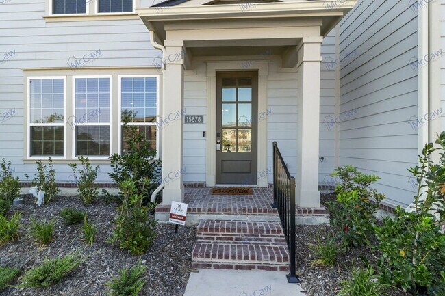 Foto del edificio - 15878 Yellow Elder Rd