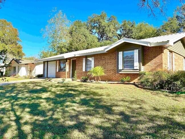 Foto del edificio - 901 Avenue E