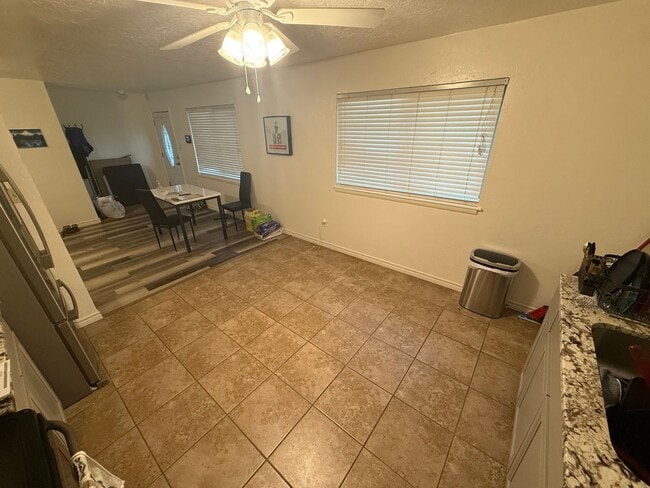 Foto del edificio - 1617 NW 47th St