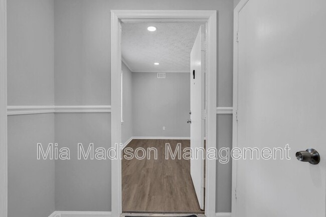 Foto del edificio - 111 E Mell St