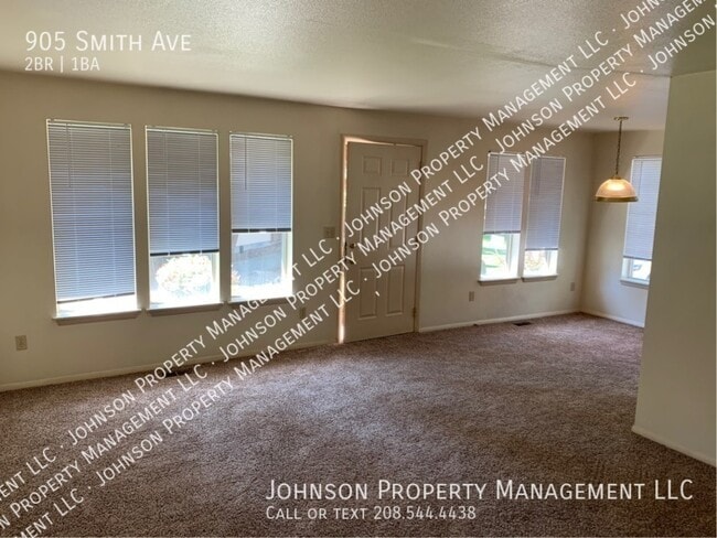 Building Photo - 905 Smith Ave