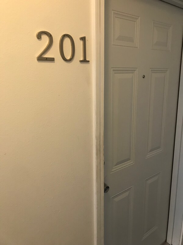 Foto principal - 12910 E Marginal Wy S