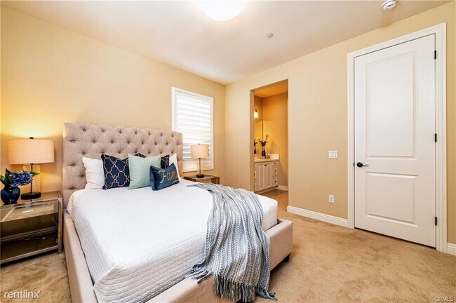 Foto del edificio - 5 br, 4.5 bath House - 2664 E Temblor Ranc...