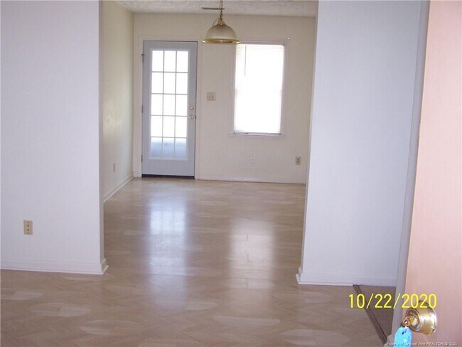 Foto del edificio - 6316 Chagrin Rd