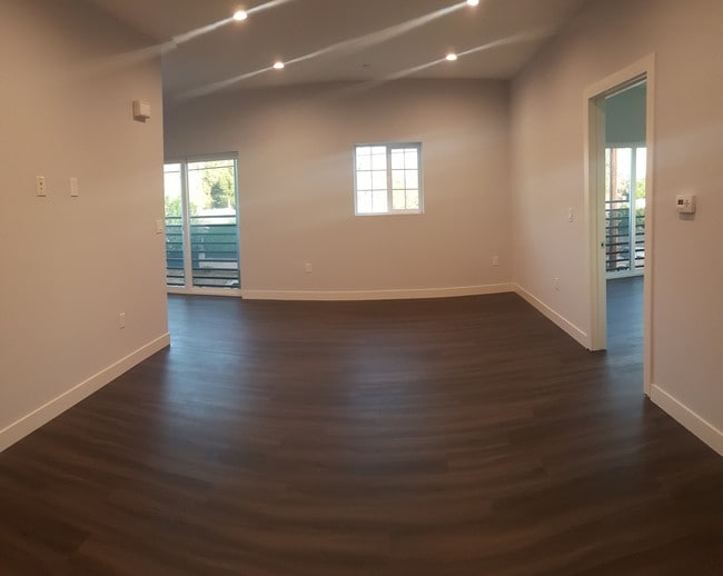 Living Room - 6039 Craner Ave