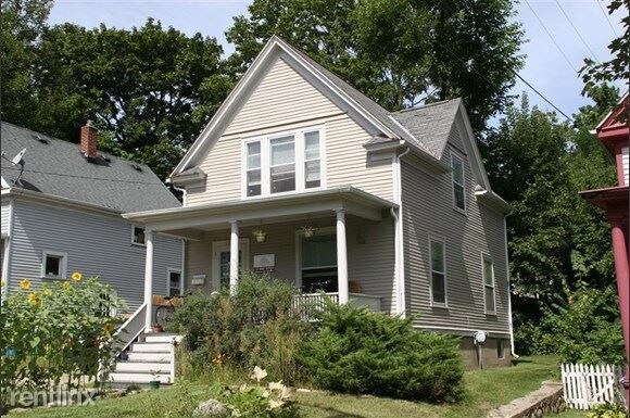 Primary Photo - 720 W Washington St