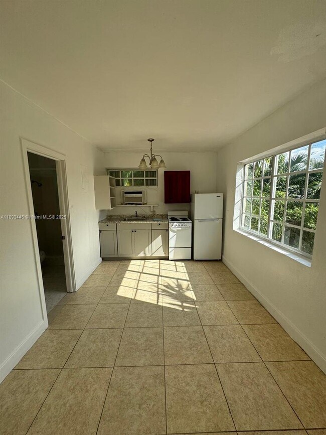 Foto del edificio - 604 SW 2nd Ave