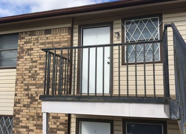 Building Photo - 917 N 7th St