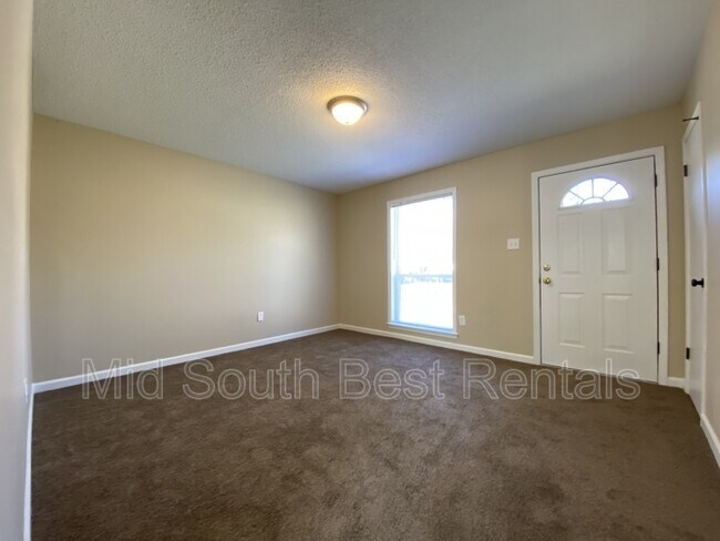 Foto del edificio - 5340 Braden Dr