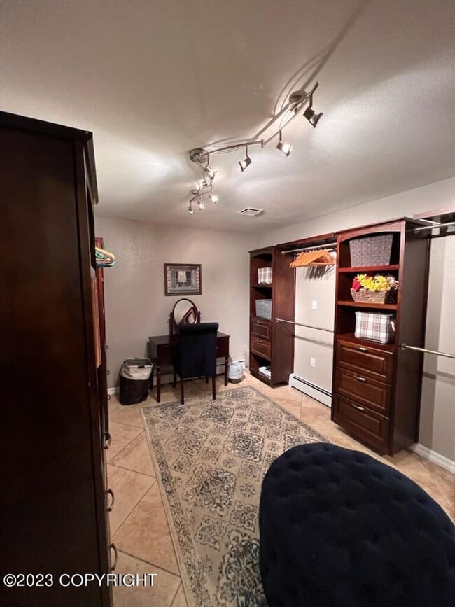 Foto del edificio - Furnished Executive Property In South Anchorage!