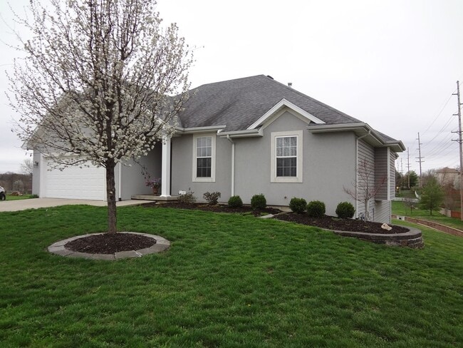 Building Photo - Awesome 4 Bed 3 Bath House In SW Columbia!