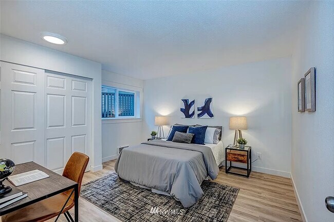 Foto del edificio - 14609 NE 45th St