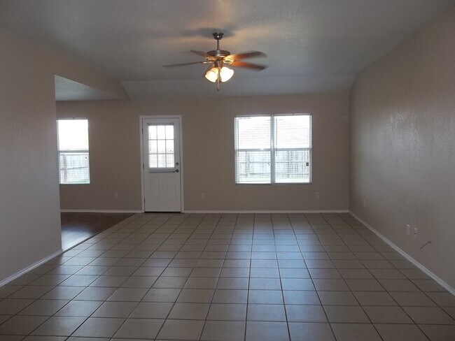Foto del edificio - 3 BEDROOMS, BELTON ISD