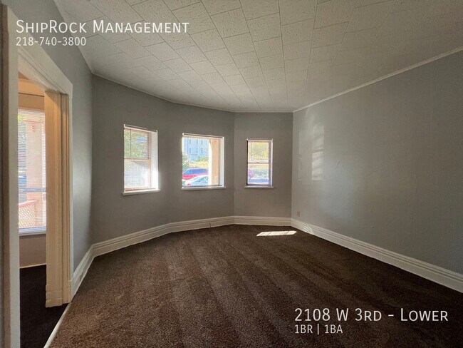 Building Photo - 2108 W 3rd-Lower