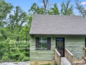 Building Photo - 3307 Pinewood Terrace