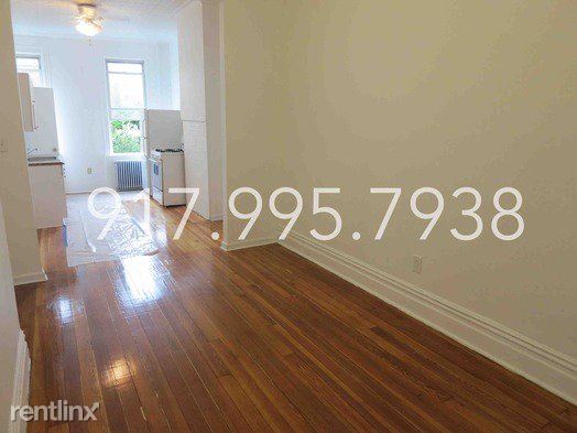 Building Photo - 561 Onderdonk Ave