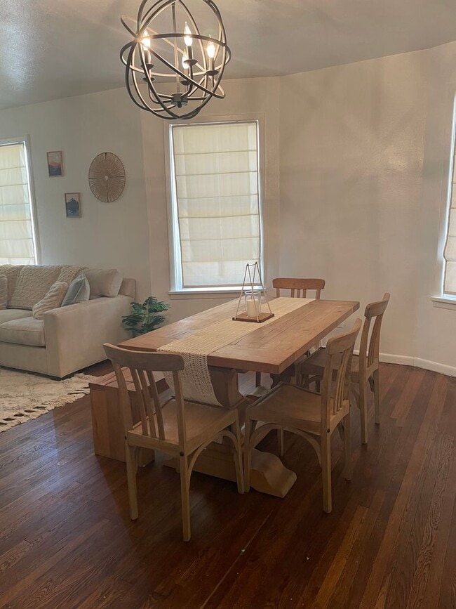 Building Photo - 2 br, 2 bath House - 103 S Missouri
