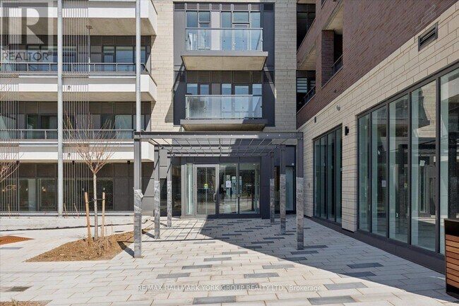 Photo du bâtiment - 705 Davis Dr