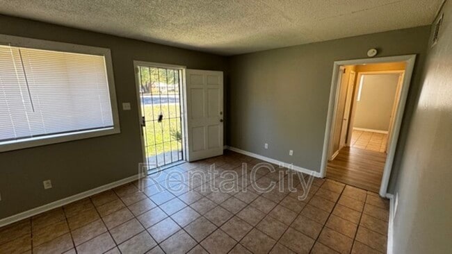 Building Photo - 4829 McCrory Ave