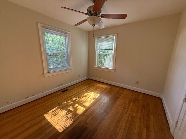 Foto del edificio - 1524 Branch St NW