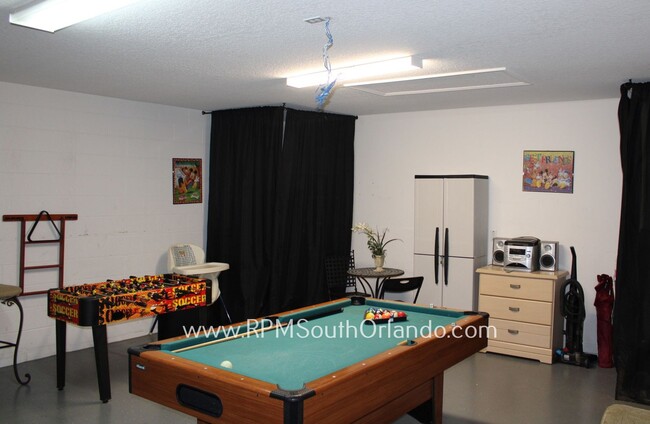 Building Photo - Stunning Fully Furnished ( option to be no...