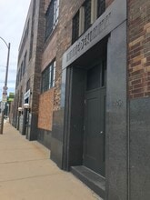 Building Photo - 1720 Chouteau Ave