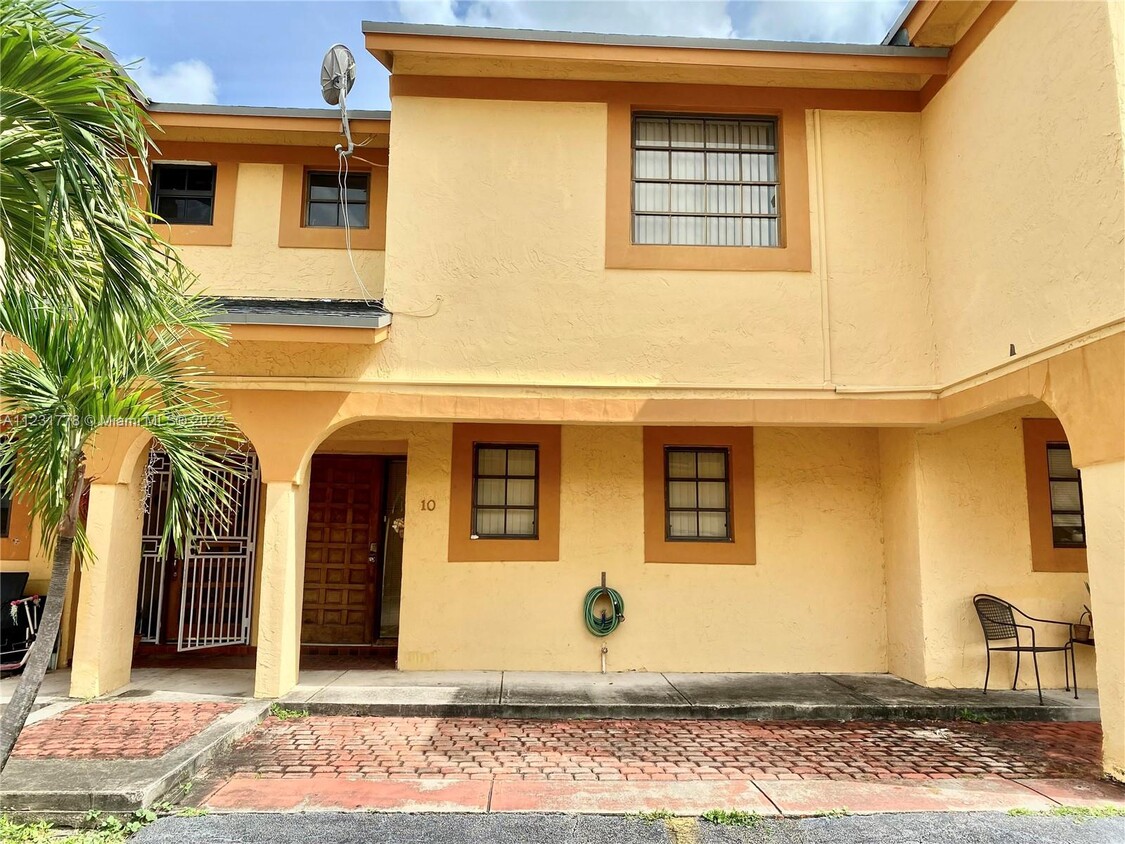 1501 SW 122nd Ave, Miami, FL 33184 Townhouse for Rent in Miami, FL