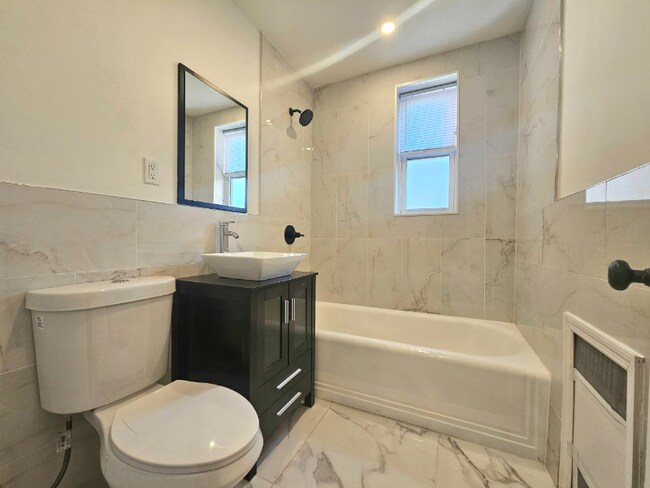 Building Photo - 1 Dewitt Rd