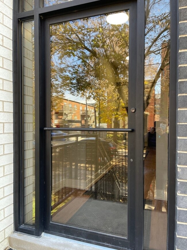 Foto del edificio - 215 S Hamilton Ave