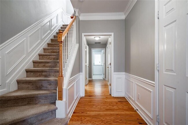 Foto del edificio - 2302 Towneheights Terrace SE