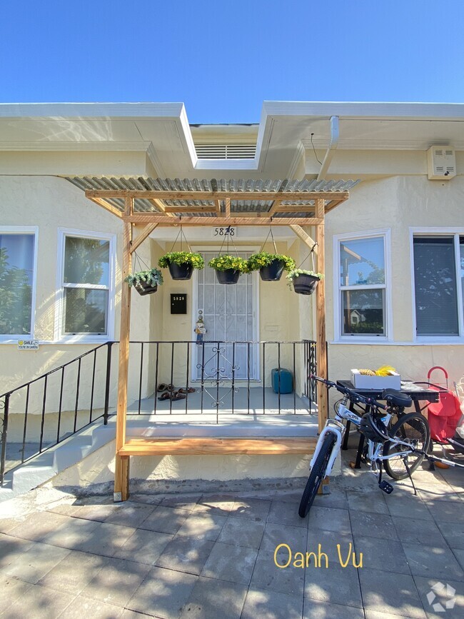 Building Photo - 5828 Adeline St