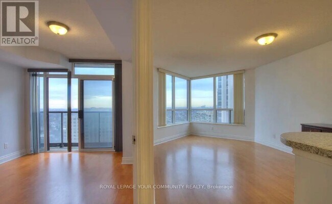 Building Photo - 10 Northtown Way