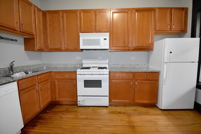 Building Photo - 2844 N Whipple St