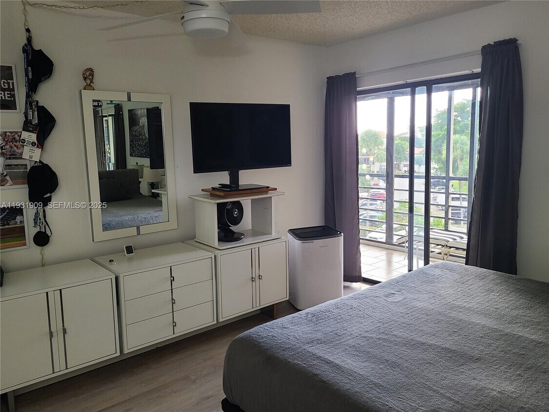 Foto del edificio - 2306 S Cypress Bend Dr