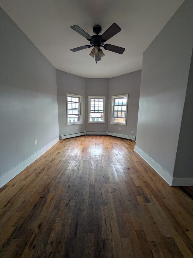Foto del edificio - 134 Wilkinson Ave