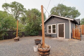 Building Photo - 514 NW Harriman St