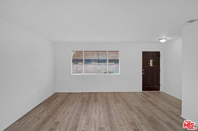 Building Photo - 1334 N San Gabriel Ave