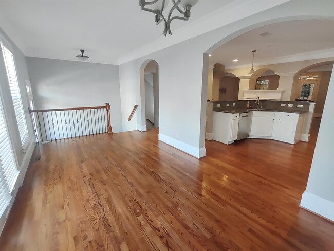 Building Photo - 2772 Durham Dr NE